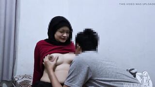 My Hijab Give Me a Blowjob and Lick My Cum When Back to Village