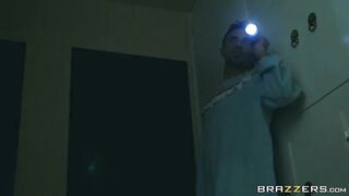 Angela White & Romi Rain – Threesome Fuckening