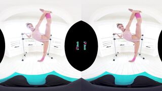 How Good Am I Stretching – Abella Danger